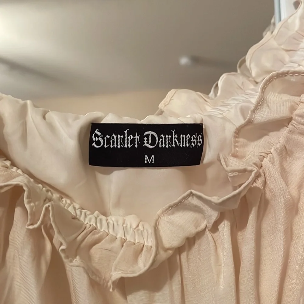 Yellow Spring Top - Picture 2 of 3